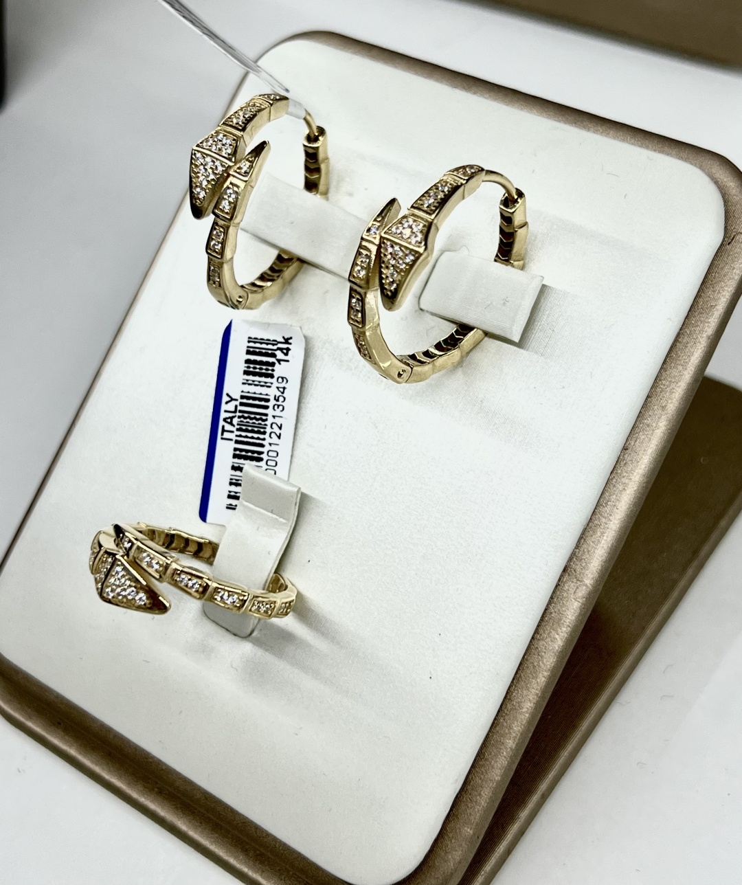 ITALY Bulgari 28-1153 вес 6.29 г золото, фианит