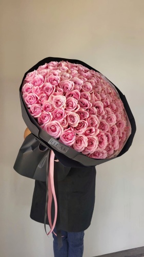 Rilak Floral моно-букет в оформлении роза 101 шт 60 см
