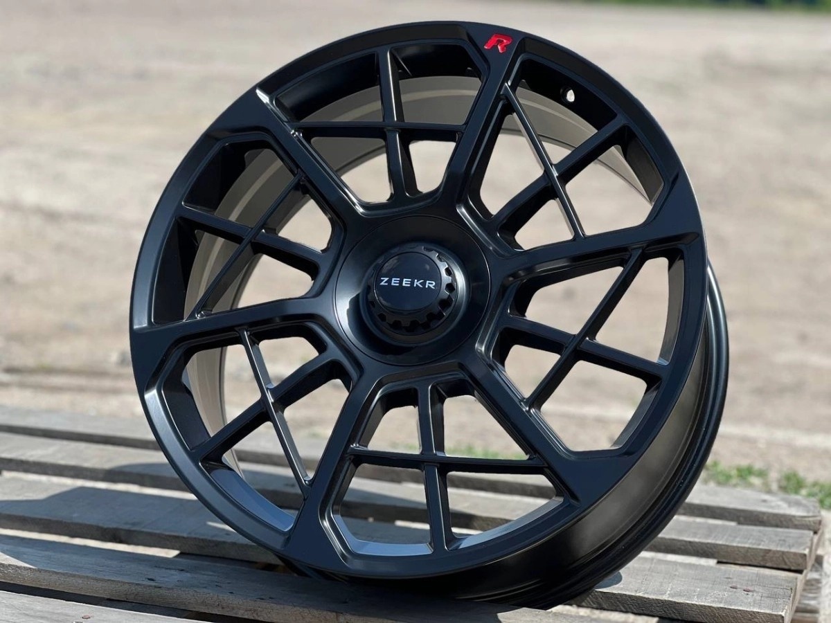 Rainbow Dance ZEEKR 01 9.5x22/5x108 D63.4 ET48 4 диска черный