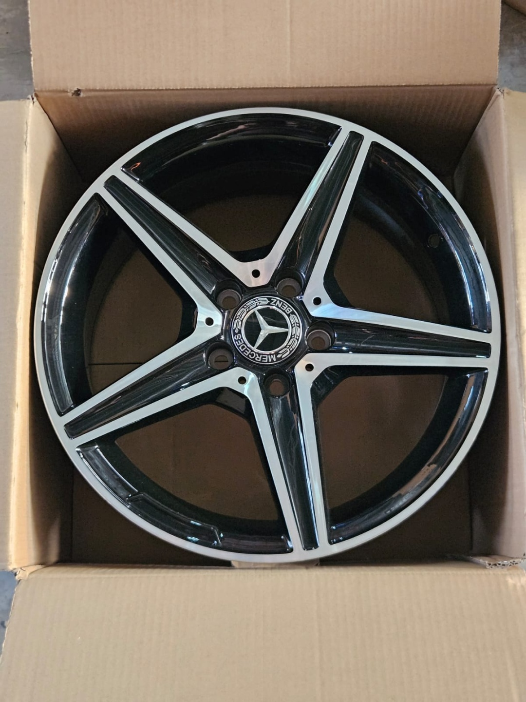 Fonyee SM H3173F 7.5x17/5x112 D66.5 ET35 4 диска черный