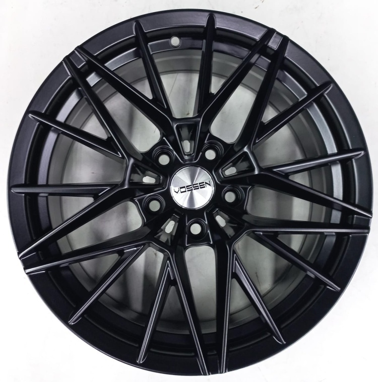 Rainbow Dance VOSSEN 7.5x17/5x114.3 D67.1 ET35 4 диска черный