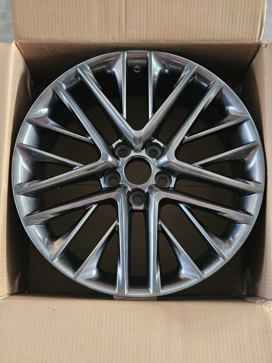 Fonyee SM Z1151 8x19/5x114.3 D60.1 ET35 4 диска серебристый