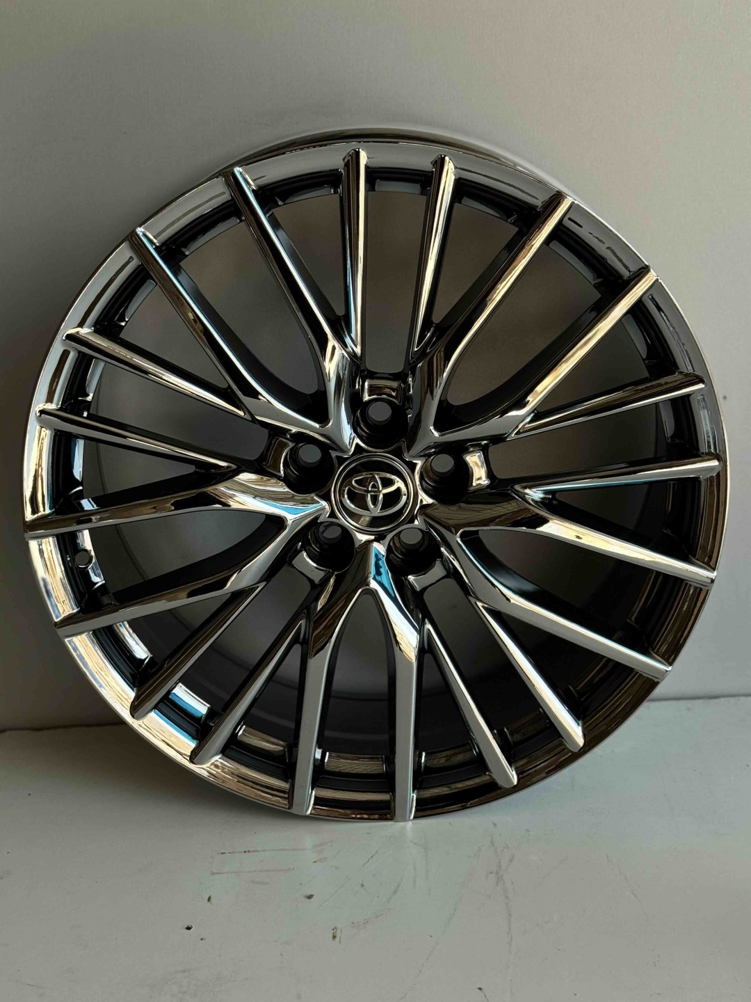 Top Grade vip 047-20 8x20/5x114.3 D67.1 ET35 4 диска хром