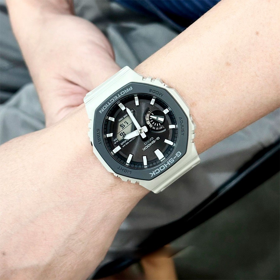 Кварцевые CASIO GA-B2100LUU-5ADR пластик, карбон