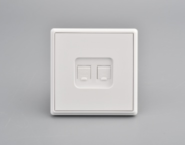 Компьютерная розетка (RJ45) ECOLUX Brilliant, белый