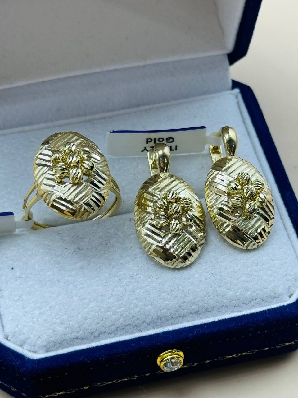 Italy Gold 901С вес 9 г золото, без вставок