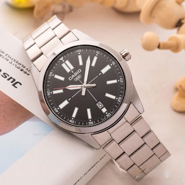 Кварцевые CASIO MTP-VD02D-1EUDF нержавеющая сталь