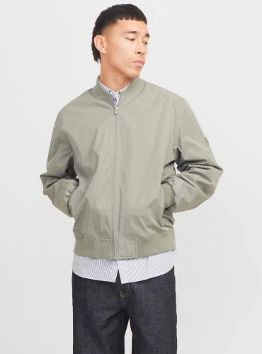 Ветровка Jack&Jones оливковый