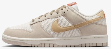 Кроссовки Nike бежевый, белый