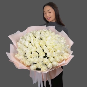 Art Flowers моно-букет с открыткой роза 101 шт 50 см