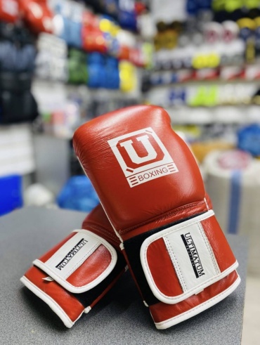 Боксерские перчатки Ultimatum Boxing 12 oz красный