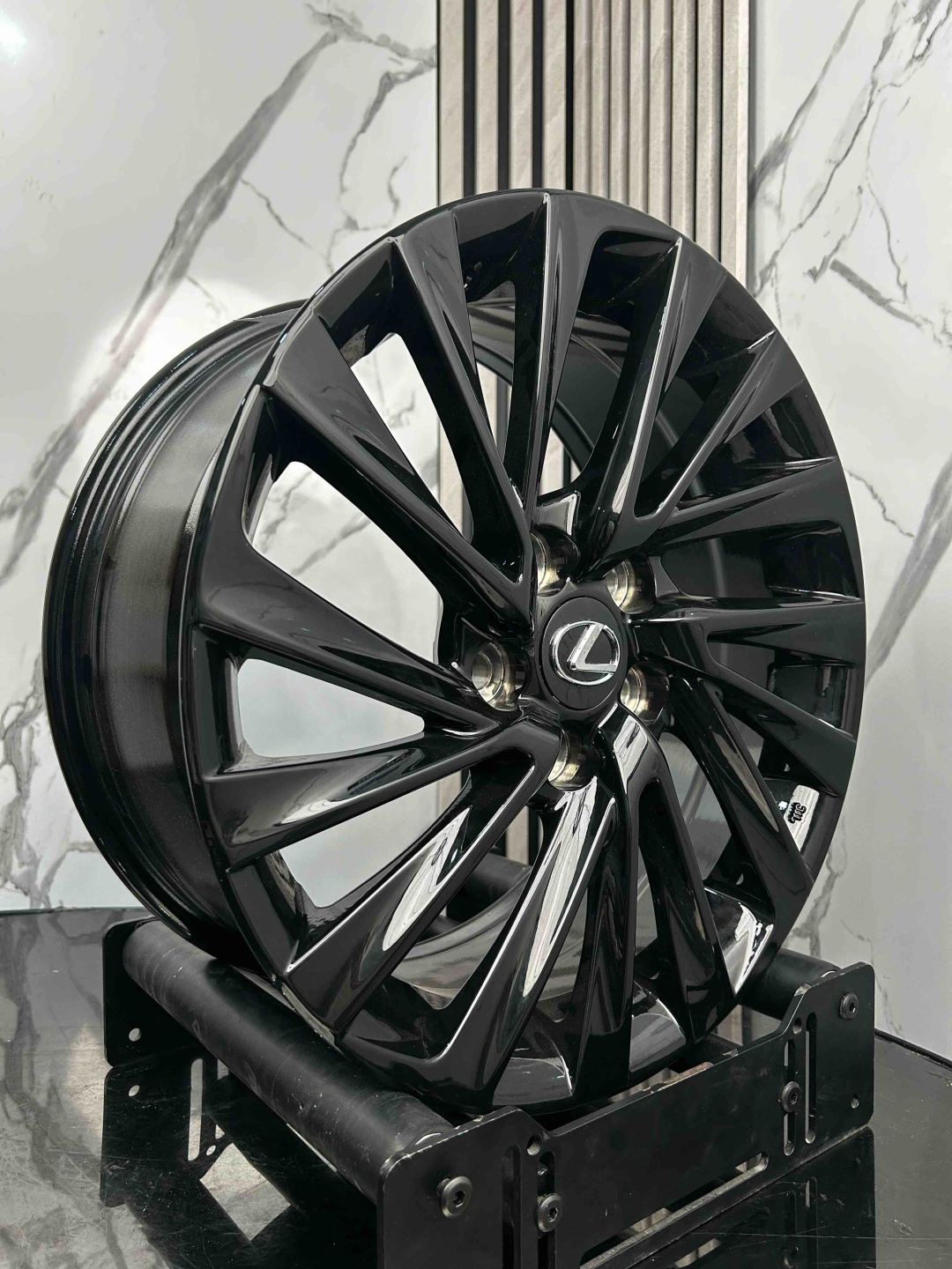 Top Grade EXP0069 7.5x17/5x114.3 D60.1 ET40 4 диска черный