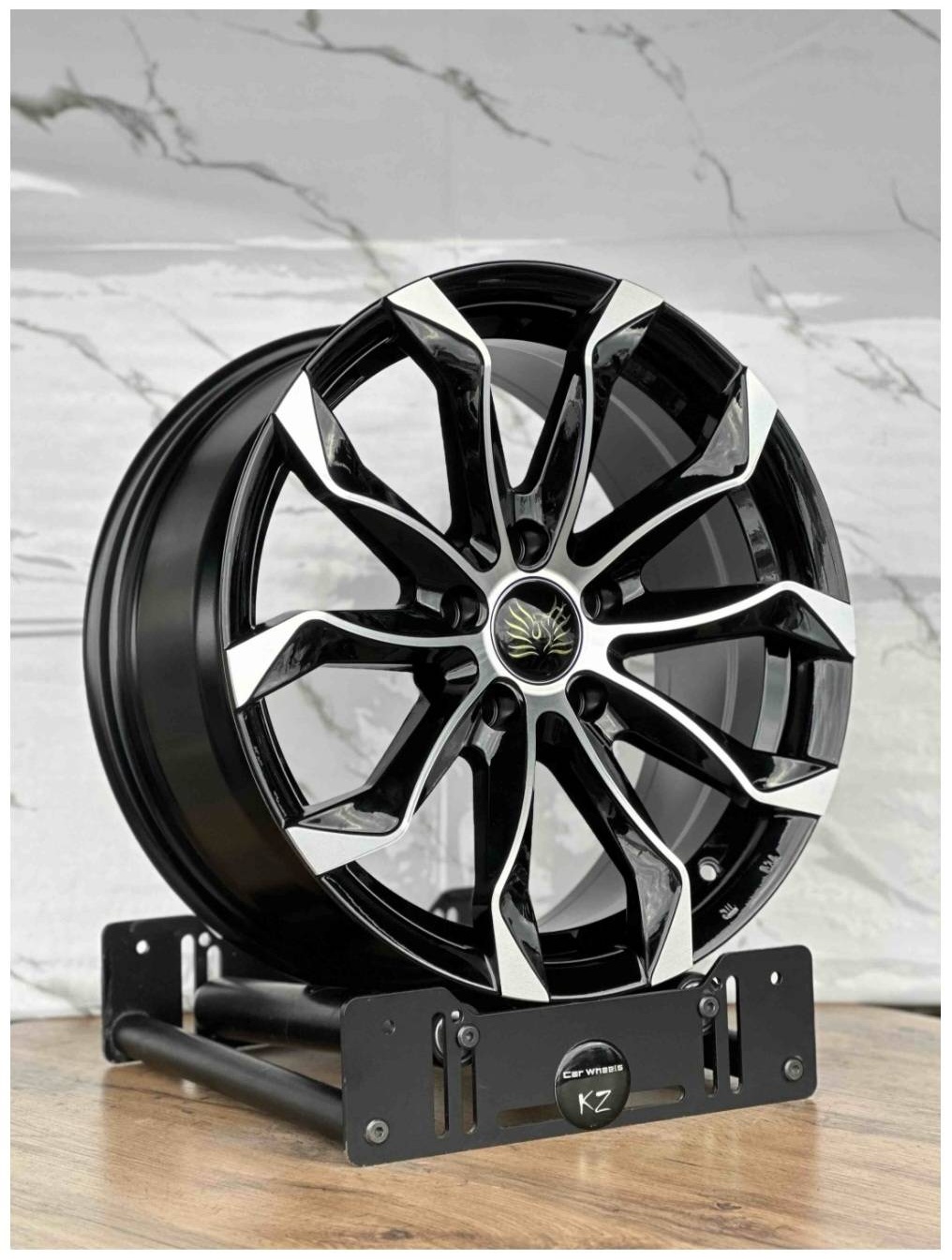 Top Grade YL5320 7.5x17/5x114.3 D67.1 ET35 4 диска черный, серебристый