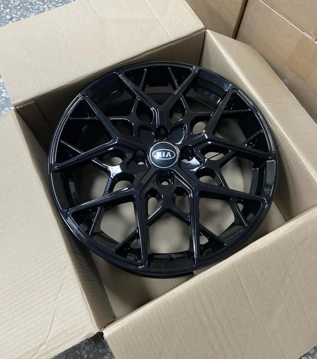 Rainbow Dance KIA/HYUINDAI 5384 7.5x18/5x114.3 D67.1 ET45 4 диска черный