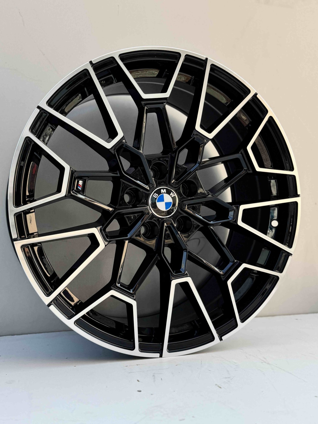Top Grade bmw fbx251 8x19/5x112 D66.56 ET26 4 диска черный, серебристый