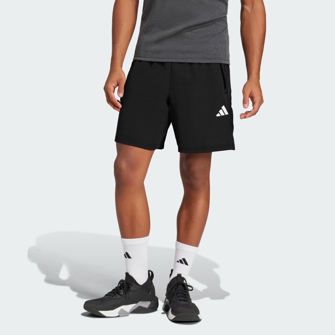 Спортивные шорты adidas черный