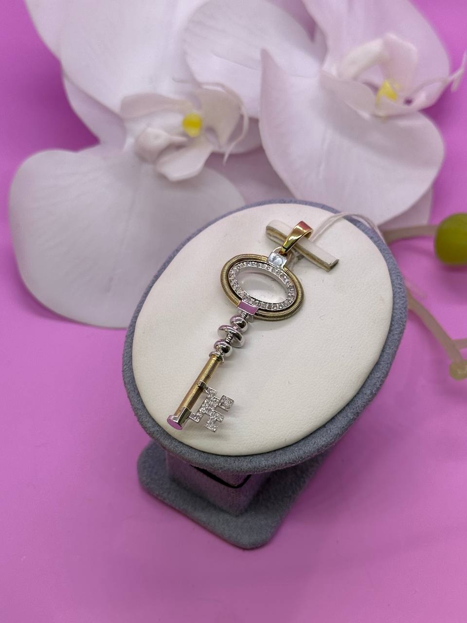 Брошь SAR JEWELRY VIP44A-054_5192 вес 5.8 г золото, бриллиант