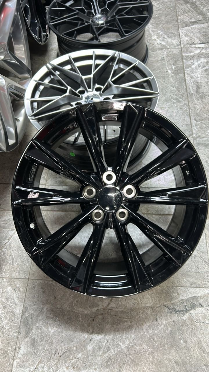 LKN Lkn0209 8x18/5x114.3 D60.1 ET35 4 диска черный