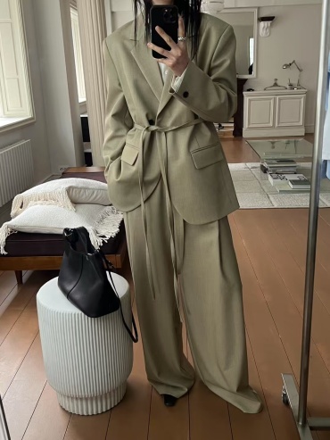 Пиджак бежевый, темно-бежевый