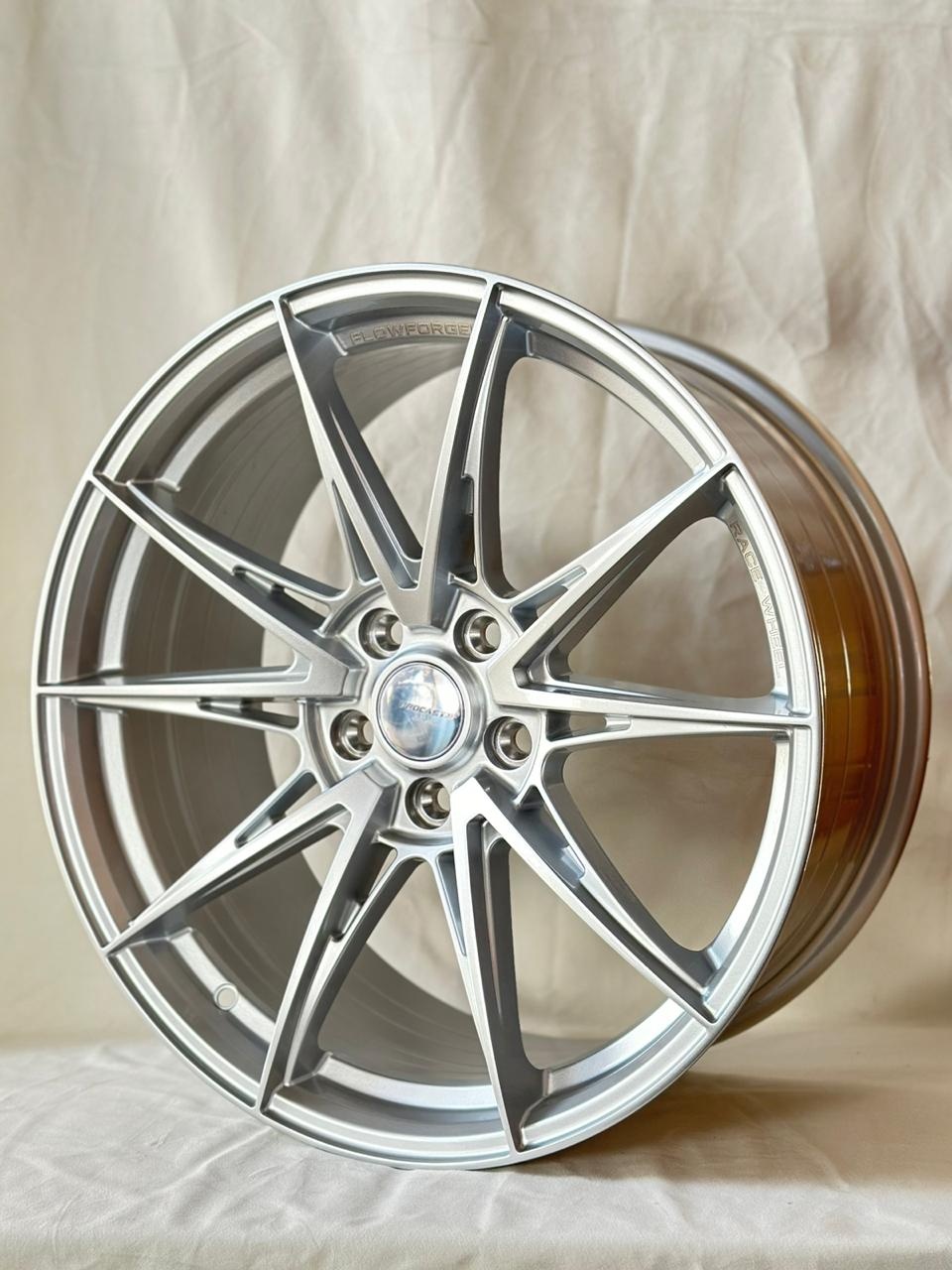 Replay 2074 8.5/9.5x19/5x114.3 D73.1 ET35 4 диска серебристый
