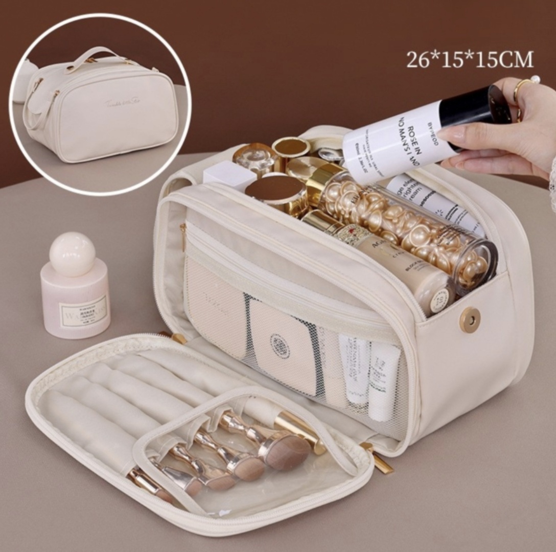 Косметичка искусственная кожа белый 15X26 см