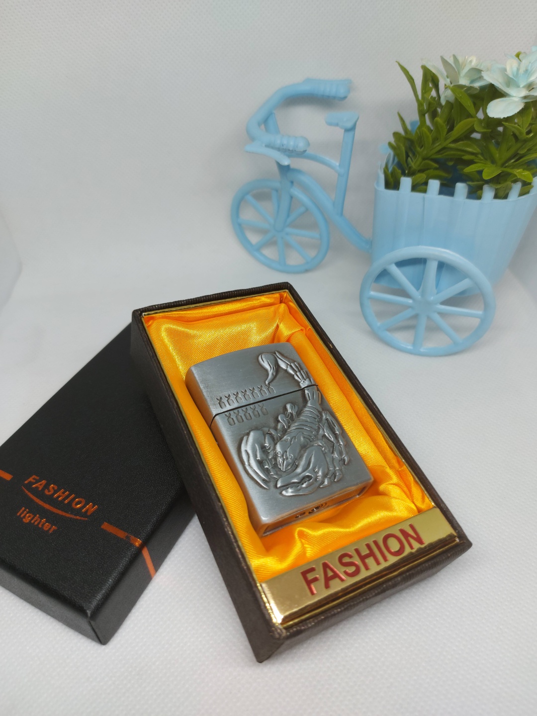 Газовая зажигалка 18286543_281212_Silver scorpion, металлический сплав
