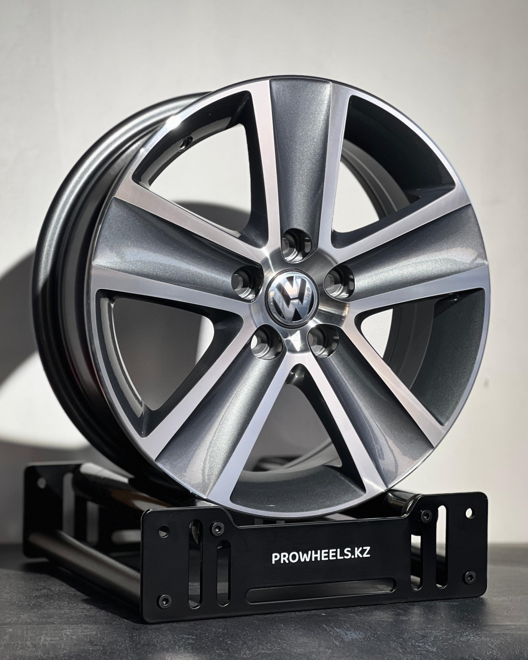Pro Wheels ProWheels00007 6x15/5x100 D57.1 ET40 4 диска серебристый, серый