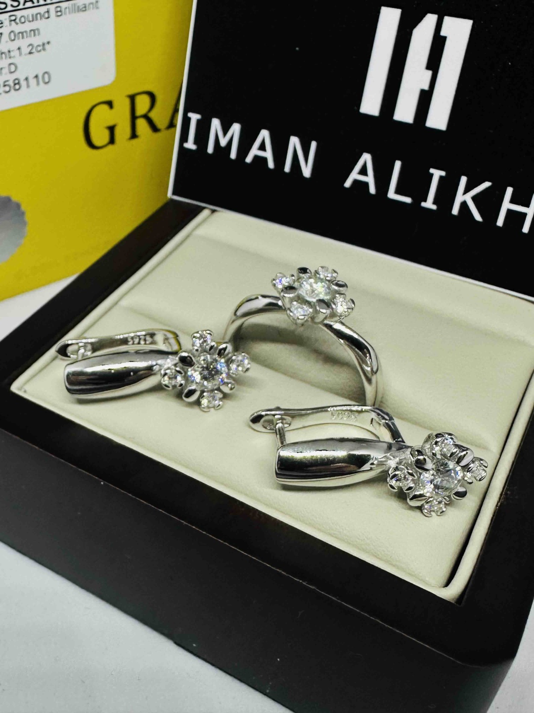 IMAN ALIKHAN Набор Муассанит 0.7ct вес 8.63 г серебро, муассанит