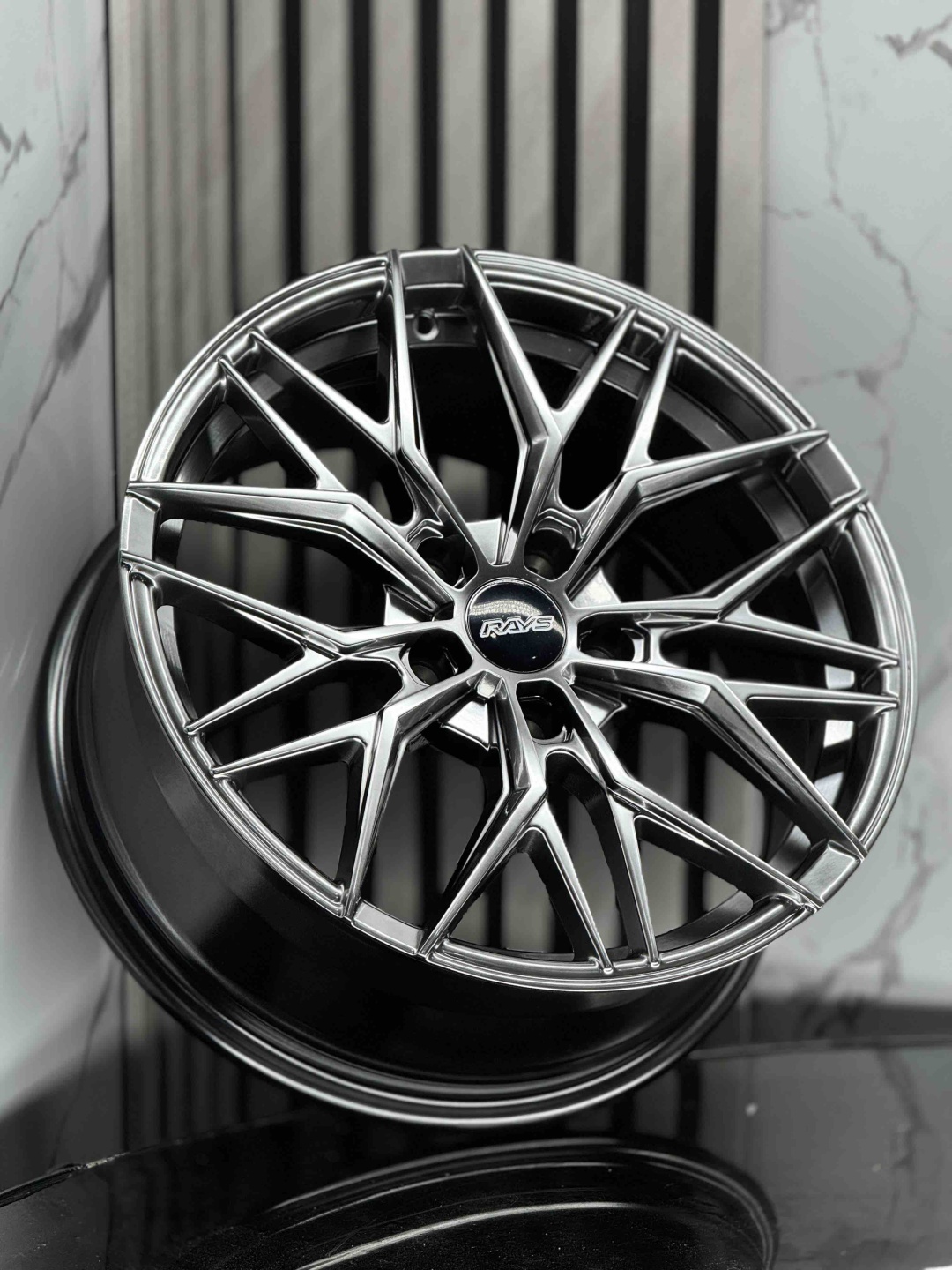 Top Grade h3235 7.5x17/5x114.3 D73.1 ET35 4 диска графит
