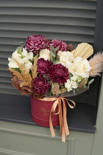 Flowers Almaty композиция с сухоцветами роза, хризантема, маттиола 15 шт 40 см