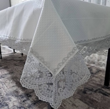 Скатерть 550x150 см, искусственная кожа, 1 шт