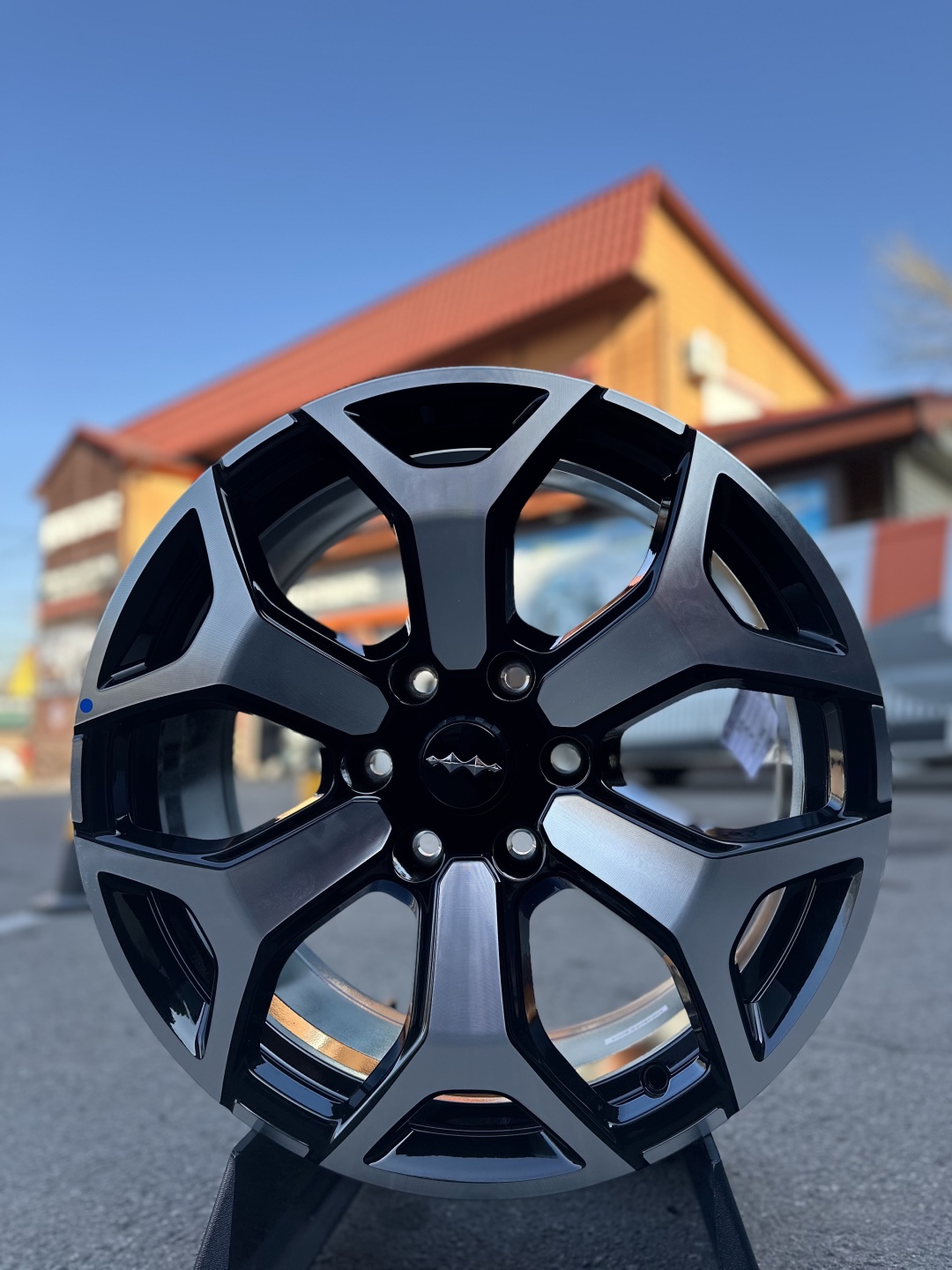 P05T 8.5x20/6x139.7 D64.1 ET40 4 диска серебристый