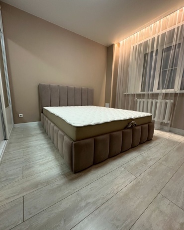 Кровать SM Company Эстель двуспальная, 160x200 см (с матрасом, подъёмный механизм) коричневый