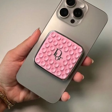 Dior бьюти-кейс силикон розовый 6X6 см