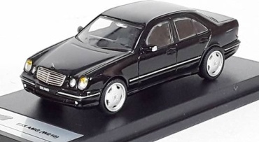 Модель Mercedes-Benz E55 AMG W210 Black 1:64 Shadow