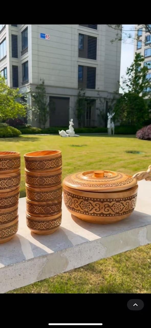 Сервиз на 10 персон , предметов: 13, столовый, дерево