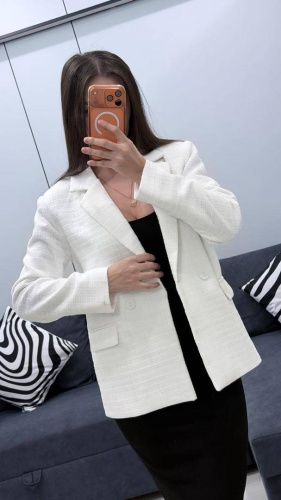 Пиджак приталенный Woman brand однотонный айвори