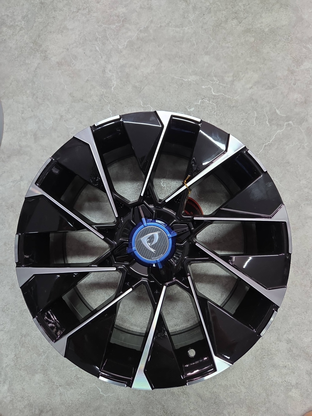 DRS 176 7x17/4x100 D67.1 ET37 4 диска черный, серебристый