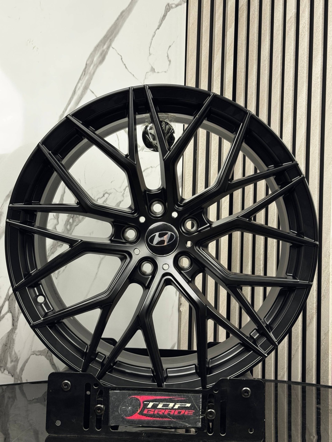 Top Grade Top grade X17 8.5x19/5x114.3 D73.1 ET35 4 диска черный матовый