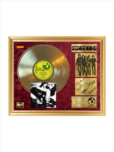 3D-картина Картина интерьерная StRecord Золотая виниловая пластинка Scorpions Love At First Sting 55x45 см