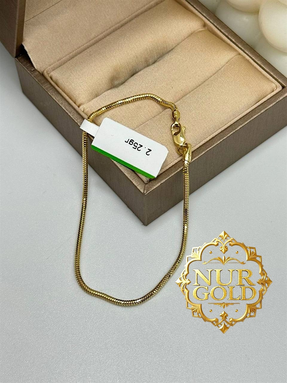 Sabina Gold NUR-BR-725 длина 19 см, вес 2.22 г золото, плетение колос