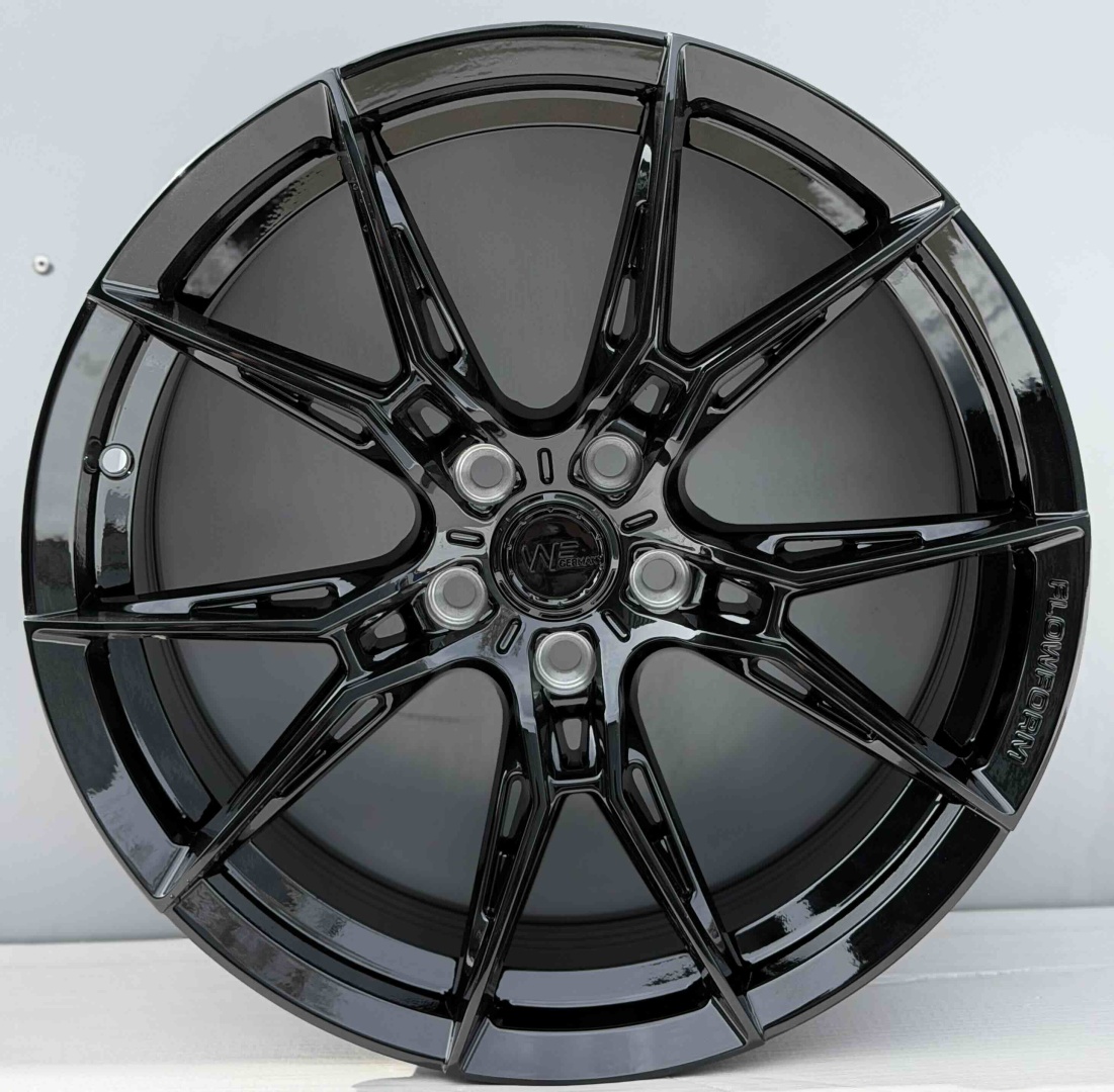 RNO Flow form 050 7.5x17/5x100 D73.1 ET35 4 диска черный