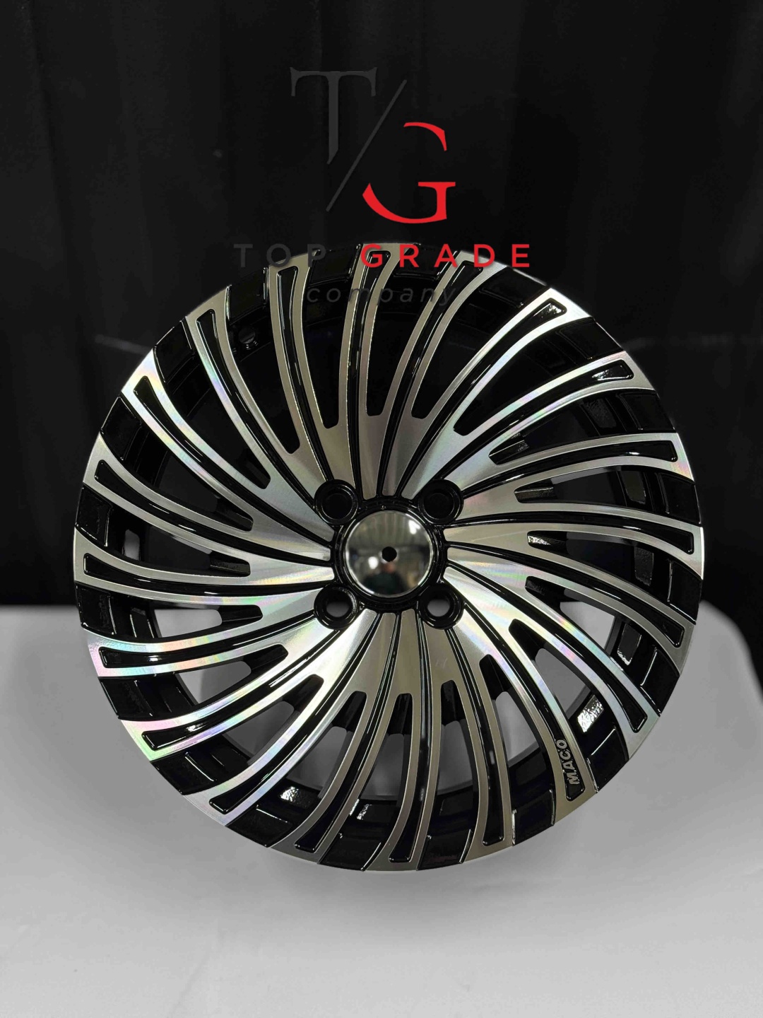 Top Grade Top grade0015 7.5x15/4x100 D67.1 ET35 4 диска черный, серебристый