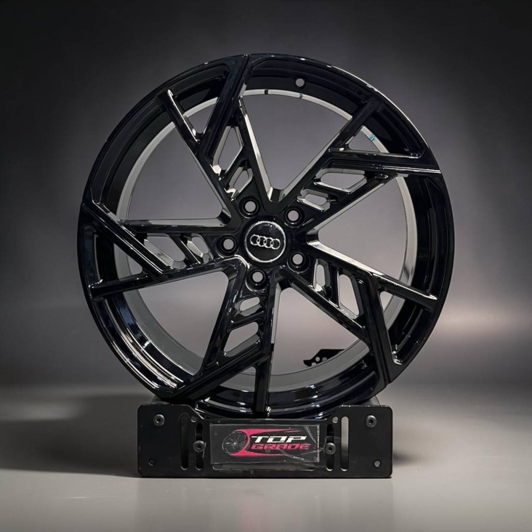 Audi AXM 1047 8.5x19/5x112 D66.6 ET35 4 диска черный