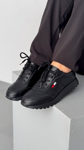 Кроссовки Истерика shoes Ультралегкая серия Madella черный