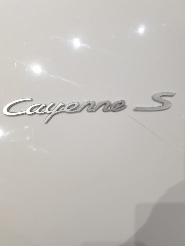 Эмблема 30333872_782540851 Porsche Cayenne