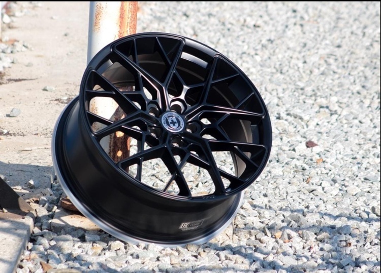 Rainbow HRE XX16 8.5x19/5x114.3 D73.1 ET35 4 диска черный