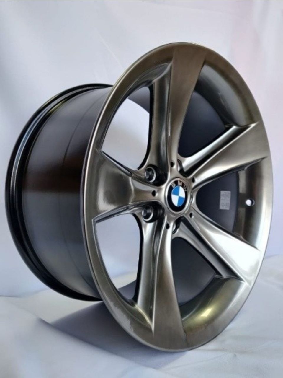 RNO BMW BK086 8x17/5x120 D74.1 ET20 4 диска графит