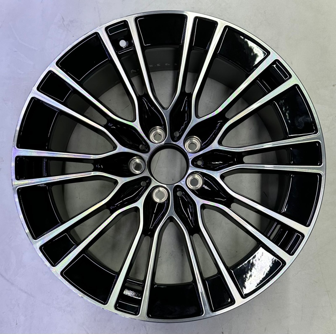 Mercedes-Benz Mercedes Benz X52 8.5/9.5x19/5x112 D66.5 ET36.43 4 диска черный, серебристый
