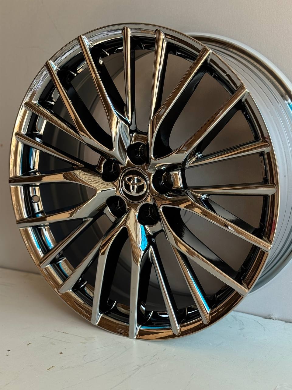 Top Grade toyota fbx047-20 8x20/5x114.3 D60.1 ET35 4 диска хром